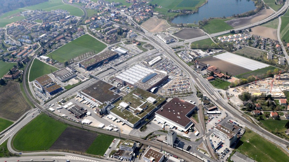 Das bestehende Logistikzentrum der Migros Aaare (Foto: © Migros Aare)