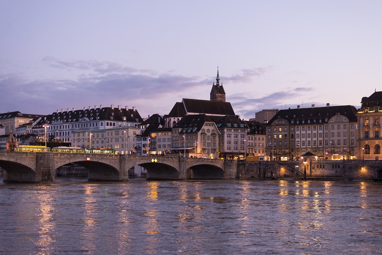 In bester Innenstadtlage von Basel entsteht ein Parking (Foto: Pixabay)