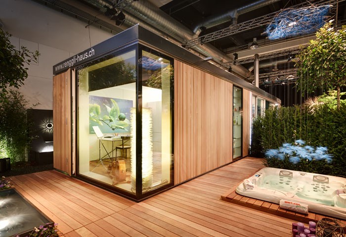 Auch aus Holz: der Gartenpavillon VISION:R1 von Renggli. Basis ist eine Modulhauseinheit von 12.00 m x 3.75 m x 3.20 m (Bild: Renggli AG).